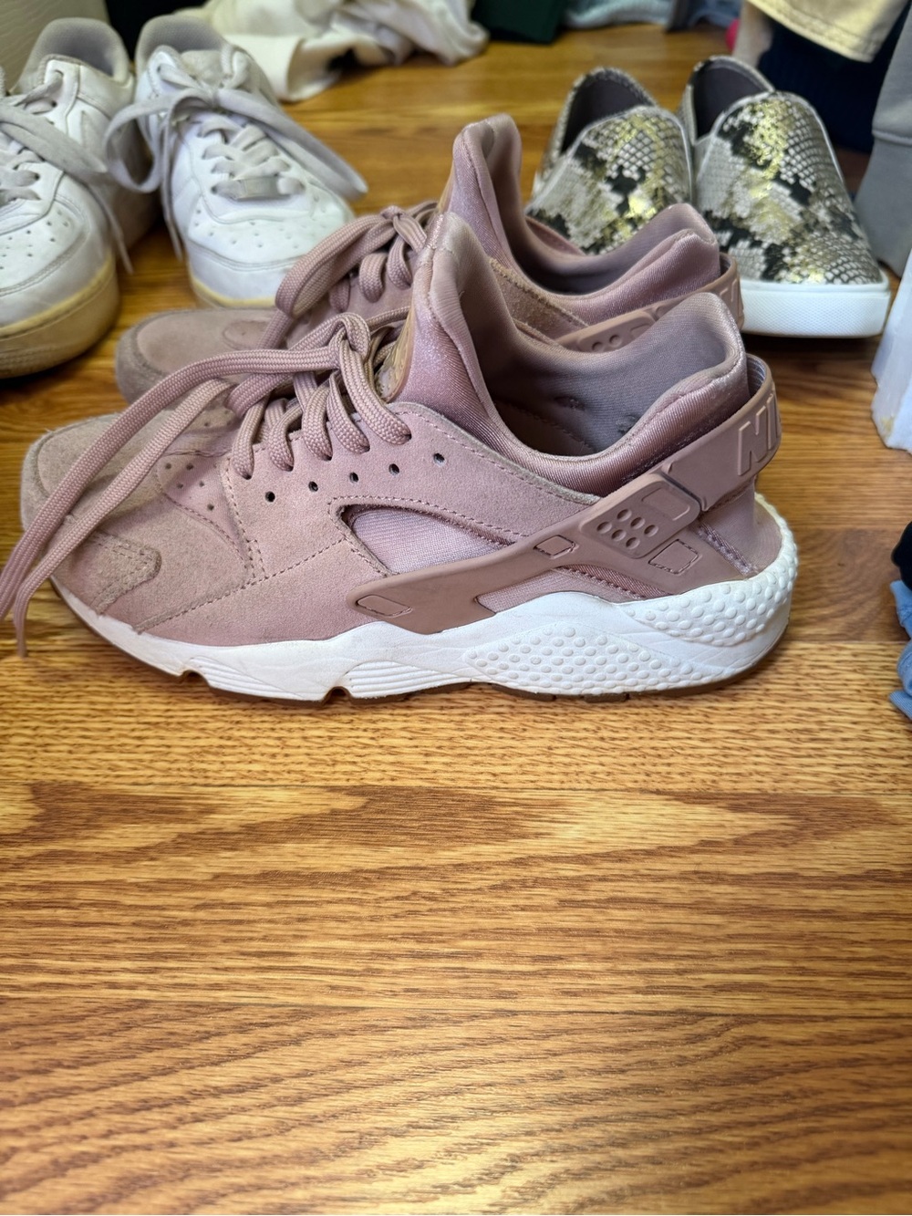 Women's Huaraches Sneakers - Dusty Rose